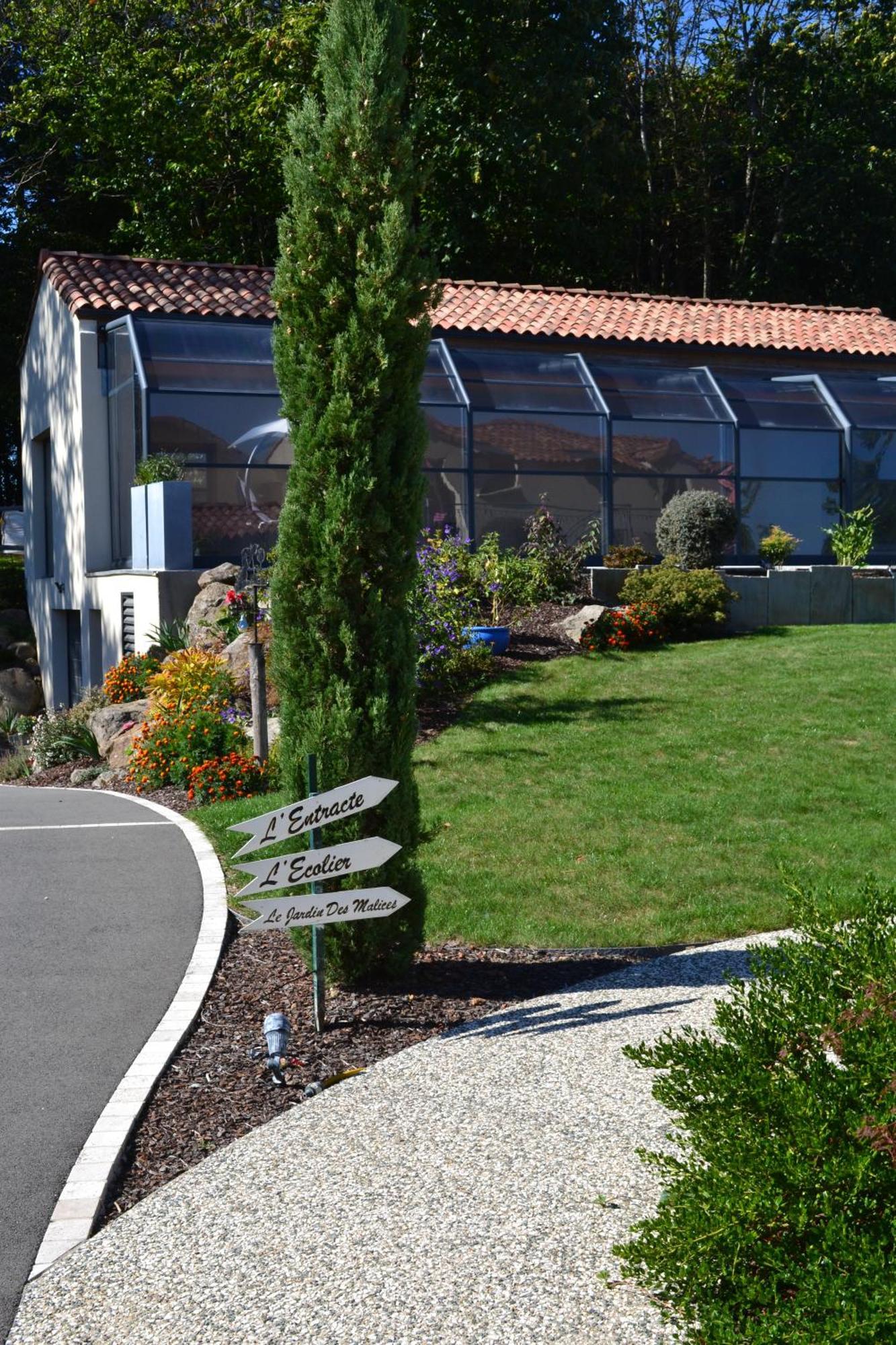 Gites De La Bibudiere Le Boupere Bagian luar foto