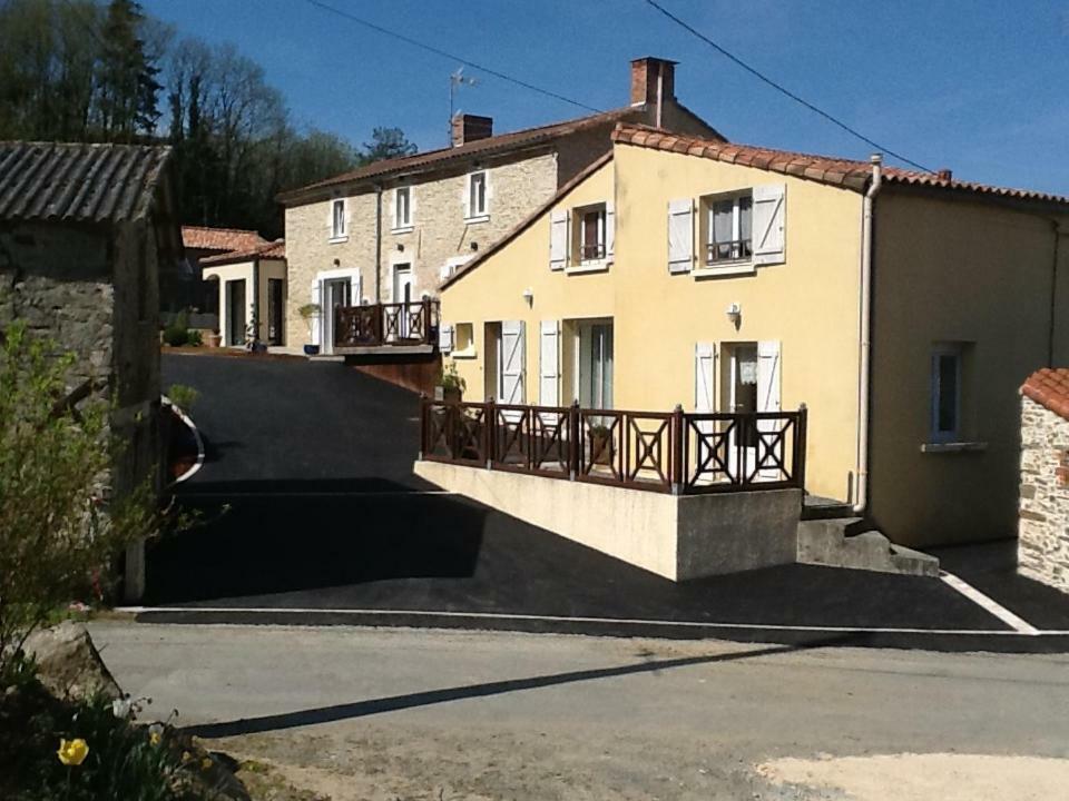Gites De La Bibudiere Le Boupere Bagian luar foto